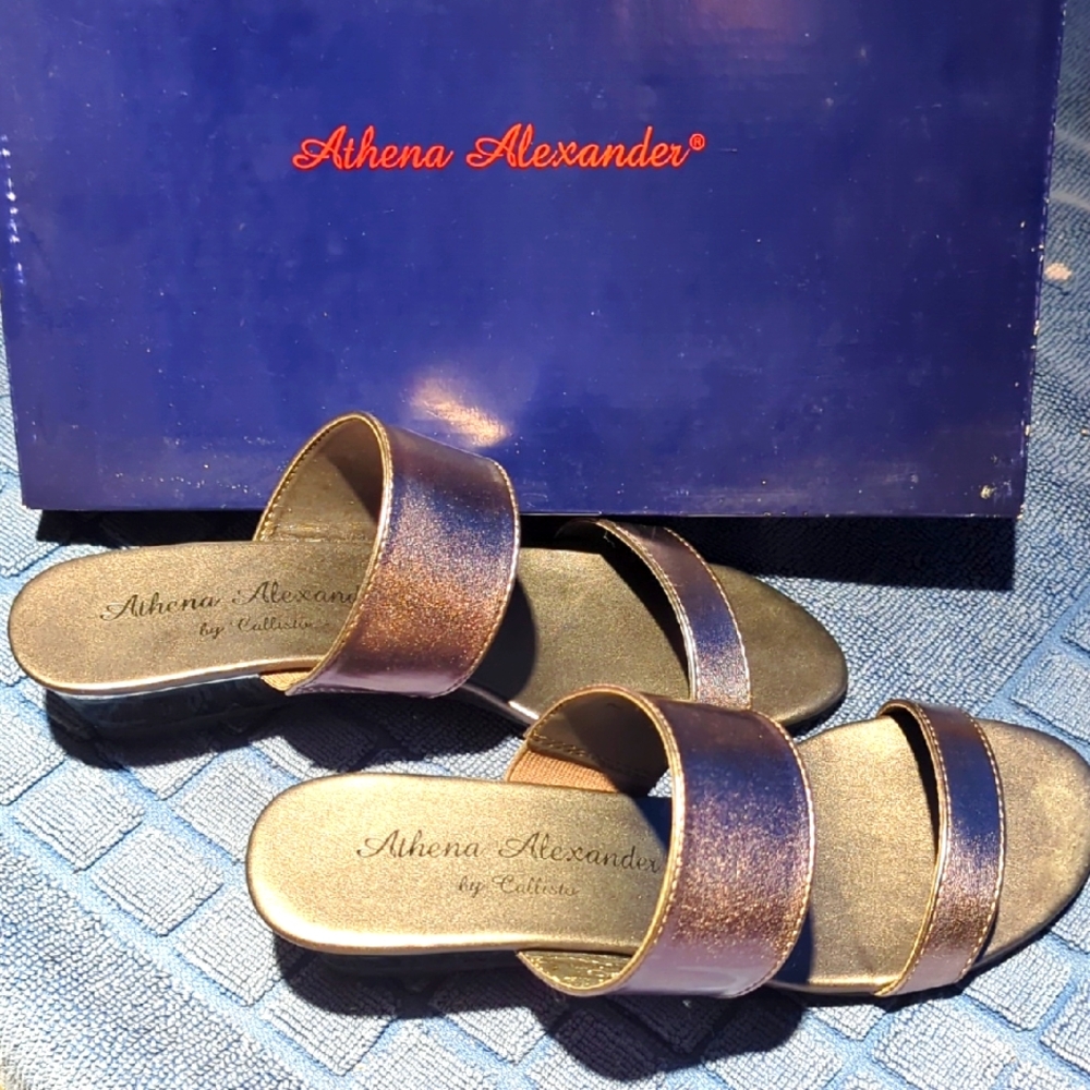 Athena Alexander By Callisto Wedges Size 7 M